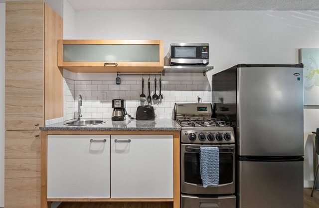 CPD Safe Clean Studio w Free Parking Near Shepherd Center