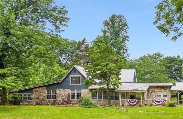 Cragsmere Manor | Luxury Estate & Event Space