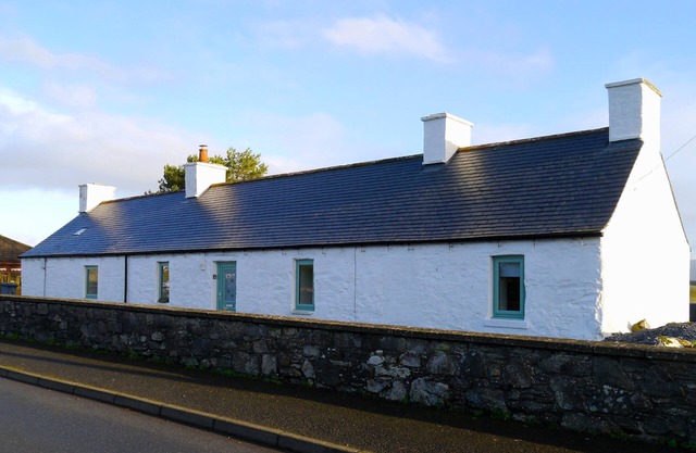 Craigielea Cottage - a cottage that sleeps 6 guests in 3 bedrooms
