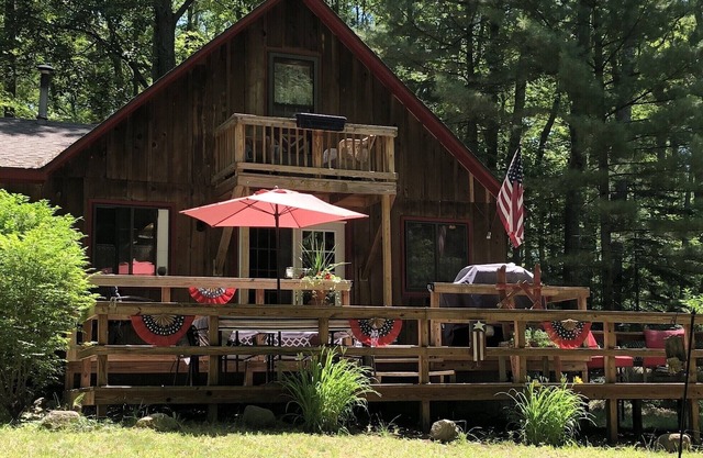 Cranberry Chalet (PET Friendly!)