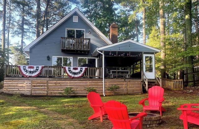 CreekFront/Kayaks/Float Mat/Paddleboard/PrivateDock/10MinDrivetoMainStReedville