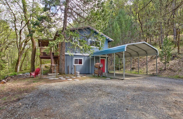 Creekside Hideaway Minutes From GP - Traveling Nurses Welcome