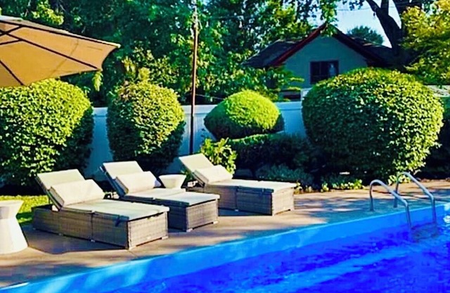 Creekside In-Town Oasis w/POOLn 1.5miles from Downtown