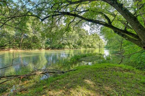 Creekside Nature Escape in Southwest Missouri