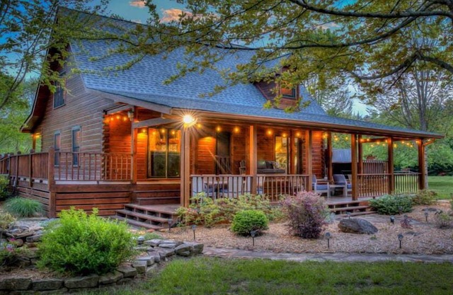 Creekwood Cabin - Waterfront | Hot Tub | Game Room