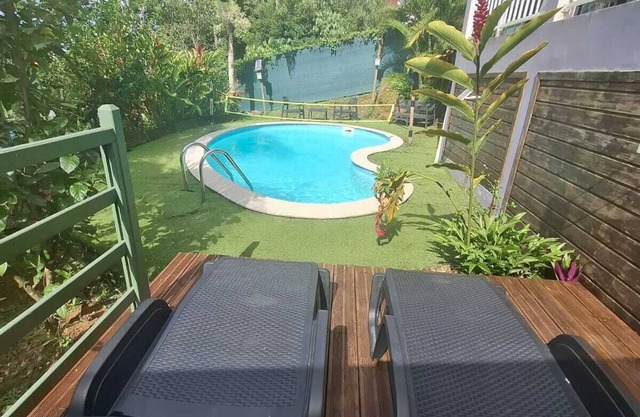 acondicionado villa con piscina privada y media pensión WIFI calma