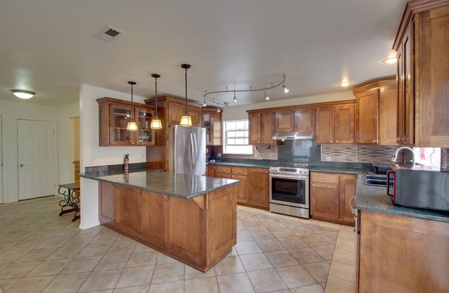 Crescent City Home w/ Hot Tub: Half-Block to Beach