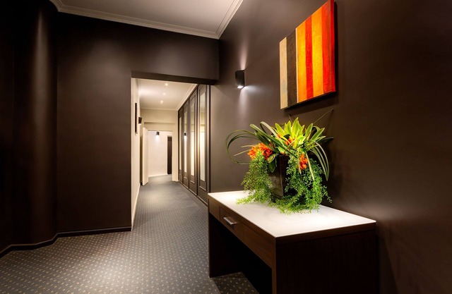 Crest on Barkly Serviced Apartments