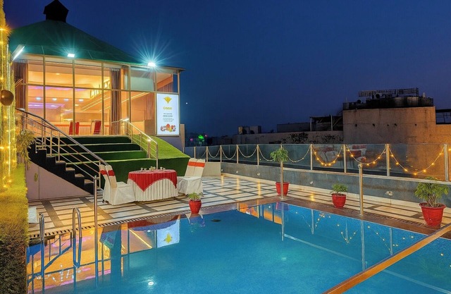 Crestline Sallow Club