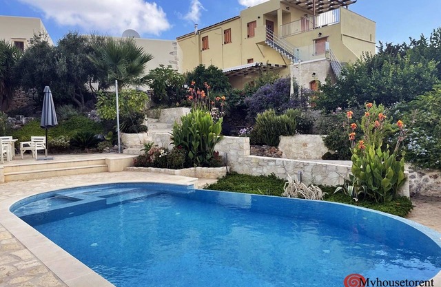 Crete, 2 houses together for 2 families