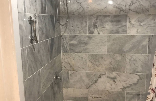 Cuartos de la tripulación, recientemente remodelados con eficiencia de 2 habitaciones.