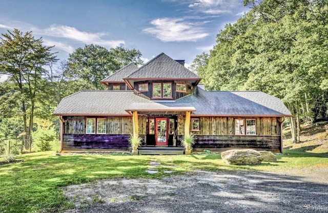 Cricket Ridge Mountain View Retreat