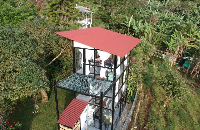 Cristal House Glamping at Villa Migelita Ecolodge