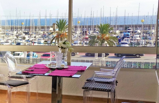 Apartamento CRISTINA PORT & BEACH
