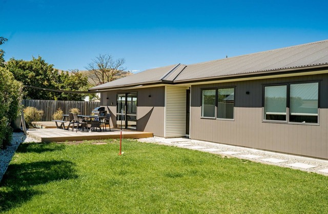 Cromwell Charmer - Cromwell Holiday Home