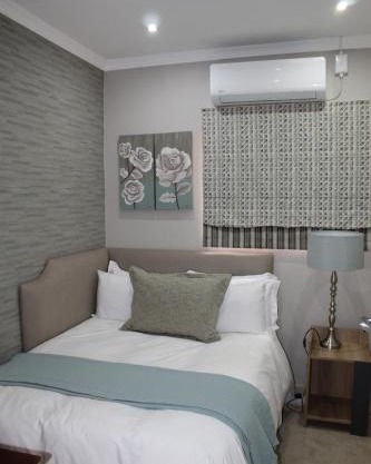Cronin Luxury Accomodation Room 2