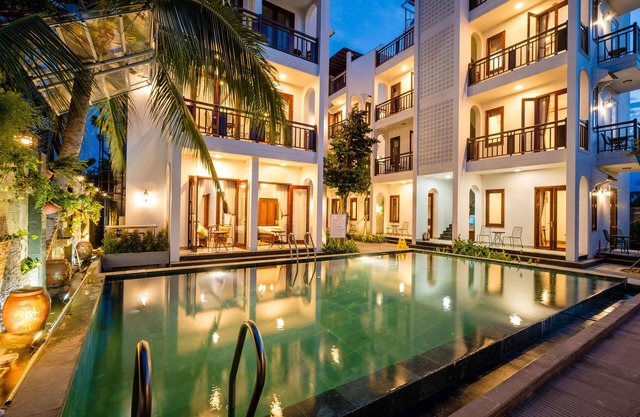 Crony Villa