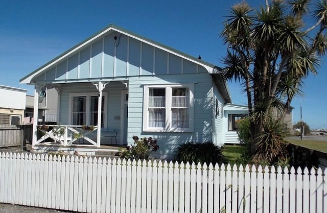 Milla torcida Cottage - por el mar