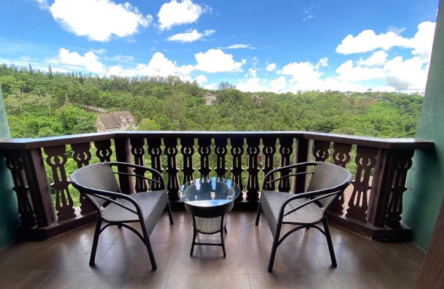 Crosswinds Nature View Suite
