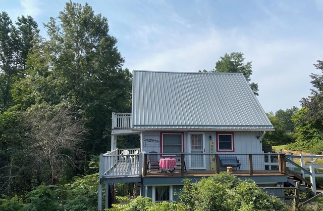 Crow's Nest Chalet-HendersonvilleNC-McMillan Hidden Valley-Blue Ridge Mtn Views!
