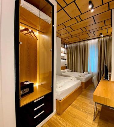 Crown Boutique Hotel