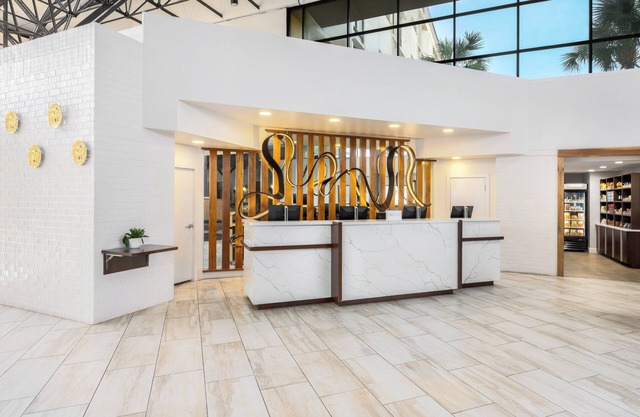 Crowne Plaza Hotel Jacksonville Airport/I-95N by IHG