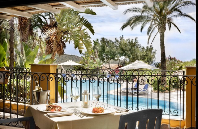 Cruccuris Resort Adults Only