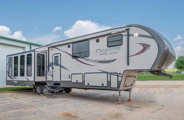 Crusader Fifth Wheel