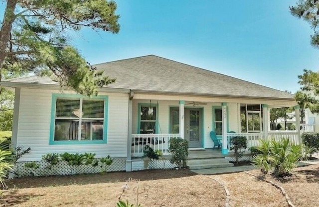Perfecto 3BR en Crystal Beach! Corto paseo a la playa; La mejor ubicación!
