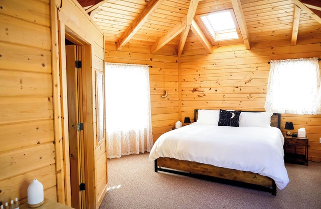 Crystal Chalet Luna Beam