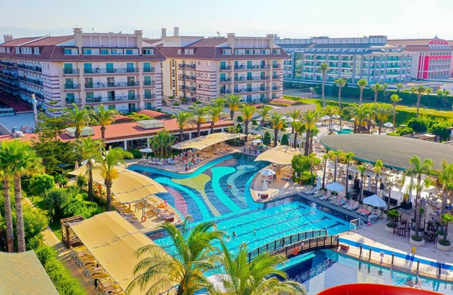Crystal Family Resort & Spa – All Inclusive