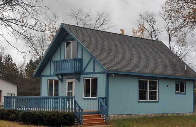 Crystal Hideaway Chalet!Secluded 5 acres of natural beauty.