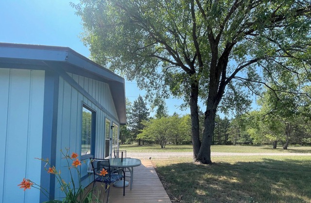 Crystal Hideaway! 1 mile from Crystal Mountain Resort