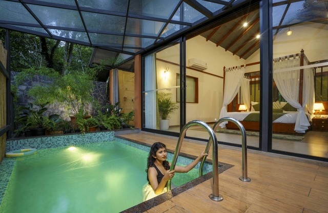 Crystal Kuruva Nature Resort & Spa