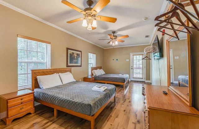 Crystal River Suite S