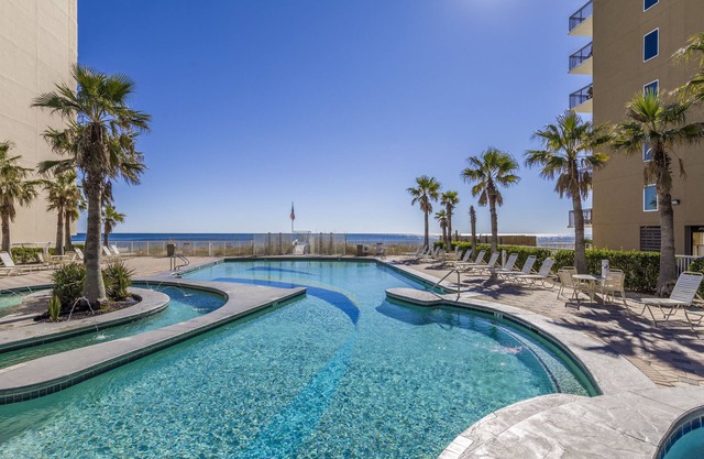 Crystal Tower Comfort Condos by Hosteeva