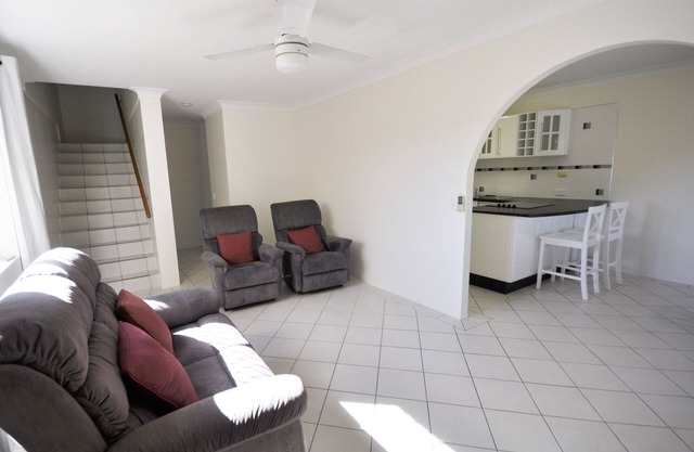 Crystal waters - 2 Bed, 2 Bathroom Waterfront Apartment!