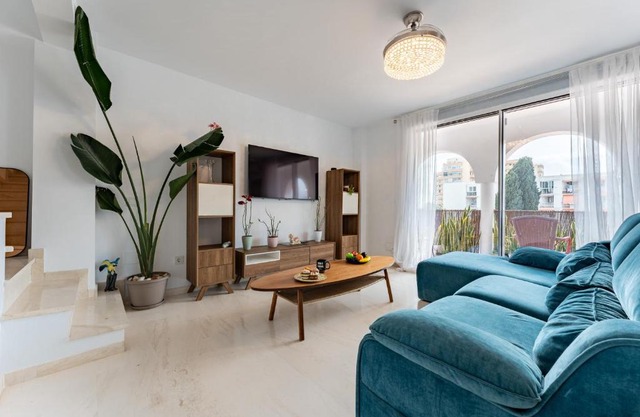CT 376 - Faro's Calypso Duplex Penthouse - Walking distance to Beach