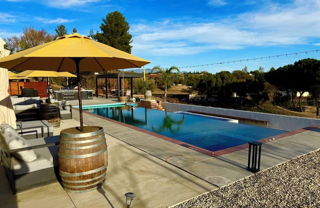 Viña Cuatro Vientos Hacienda en Los Olivos