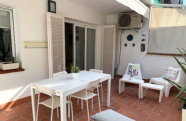 Cuban Green Terrace Apart -1st Floor-center