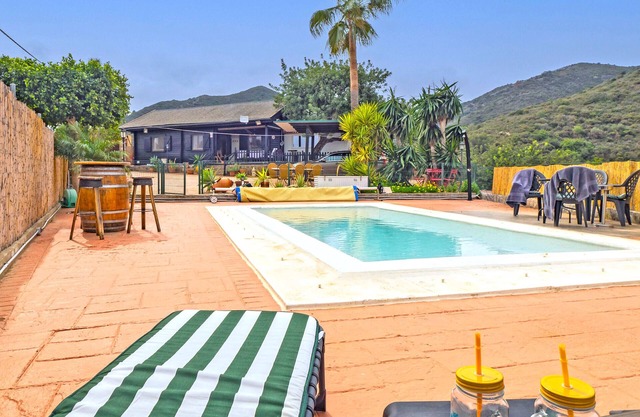Cubo's Casa Rural Satajesa / piscina privada / mascotas / aire acondicionado