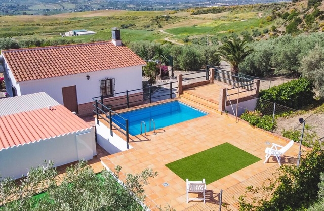 Cubo’s Finca La Higuera de La Estación / piscina privada / íntimo