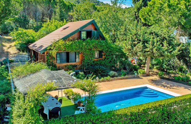 Cubo's Finca La Biznaga / piscina privada / casa de madera