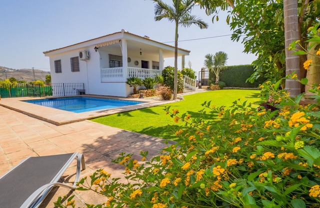 Cubo's Finca Mis Seis Soles. Wifi, parking, BBQ, piscina.