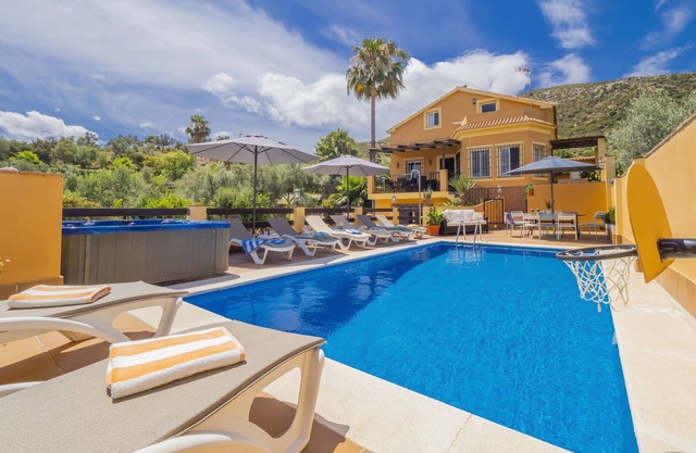 Cubo's La Casa Grande / Jacuzzi / piscina / aire acondicionado / jardín