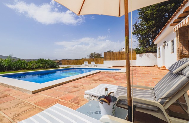 Cubo's Villa Antonio.Wifi, aire acondicionado, piscina,