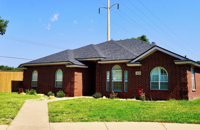 Cul-de-sac Home, Close to everything, Large Patio and Grill, Pet-friendly