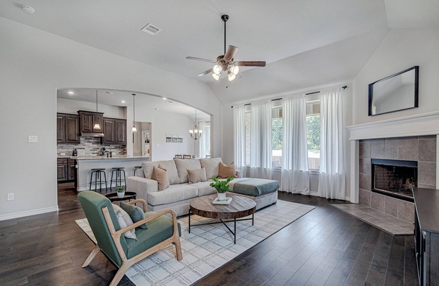 Cul-de-Sac Oasis: Your Perfect Family Hideaway!