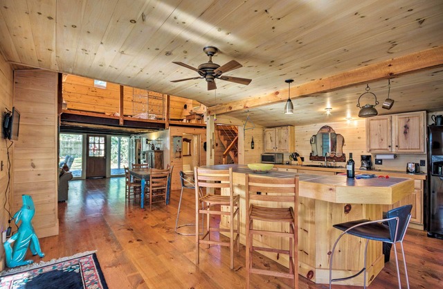 'Da Barn' Cajeros Area Cottage en prado privado!