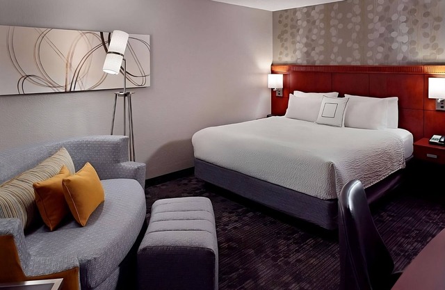 Cumberland's Contemporary Lodging Experience Near West Palisades